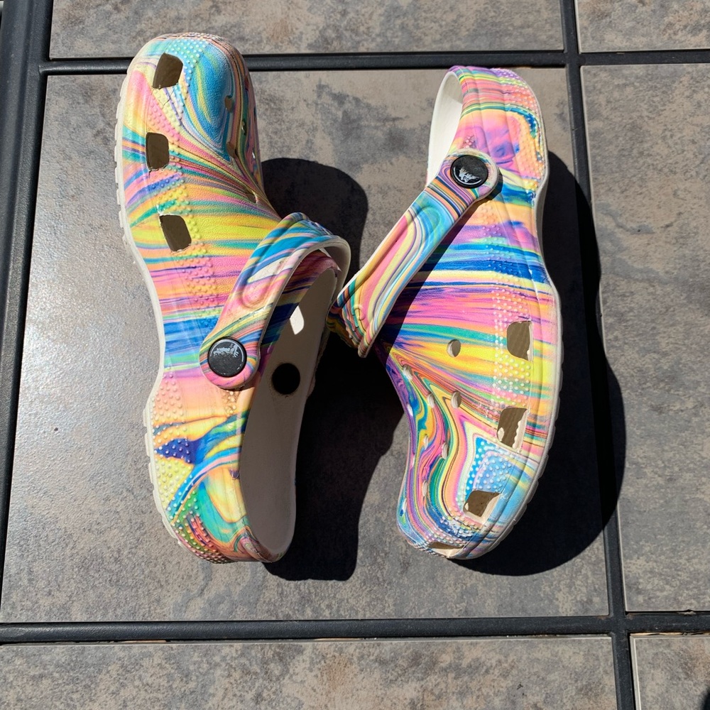 Classic Out of this World Il Crocs Size 5W